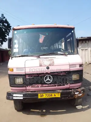 Mercedes-Benz 814D 1984