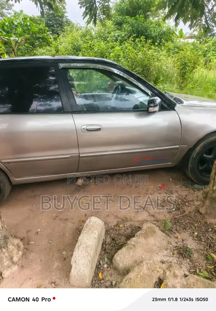 Toyota Corolla 1.5 Sedan 2002 Silver