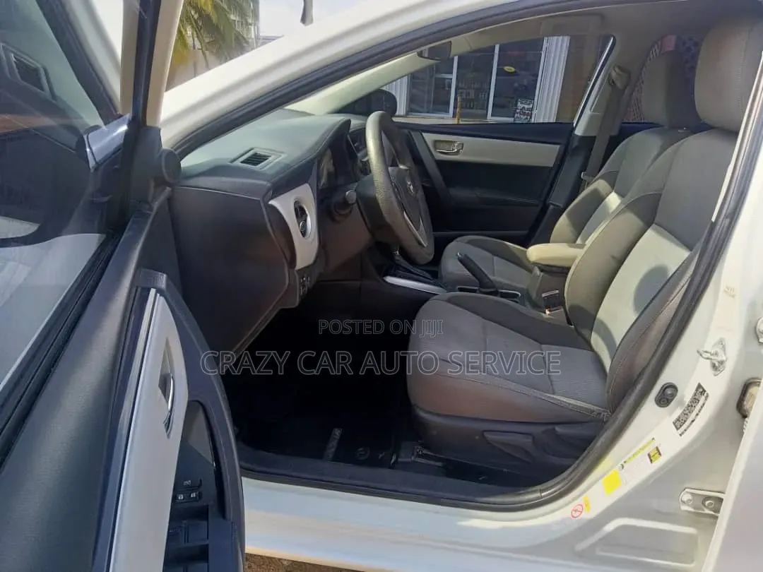 Toyota Corolla 2018 White