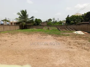 Three Bedrooms House for Sale