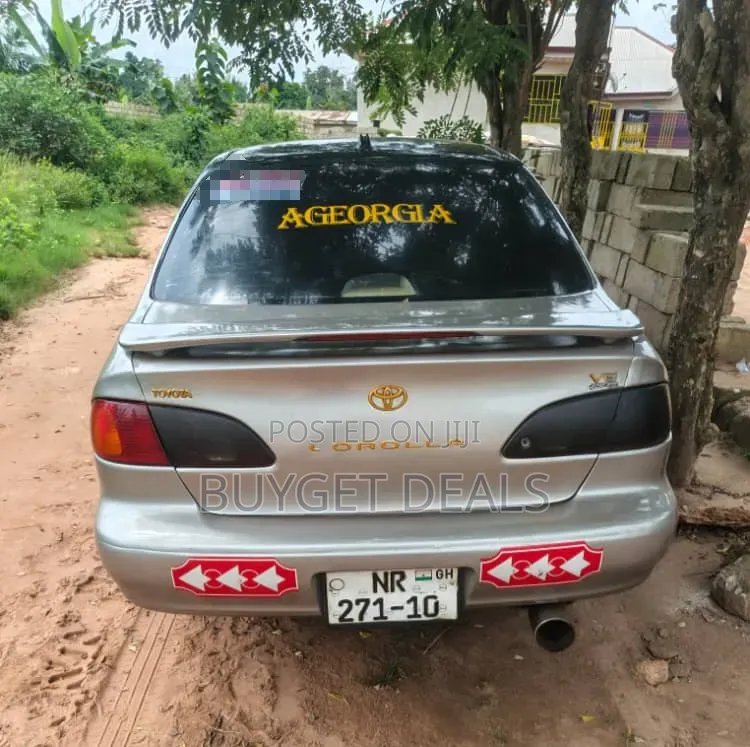 Toyota Corolla 1.5 Sedan 2002 Silver