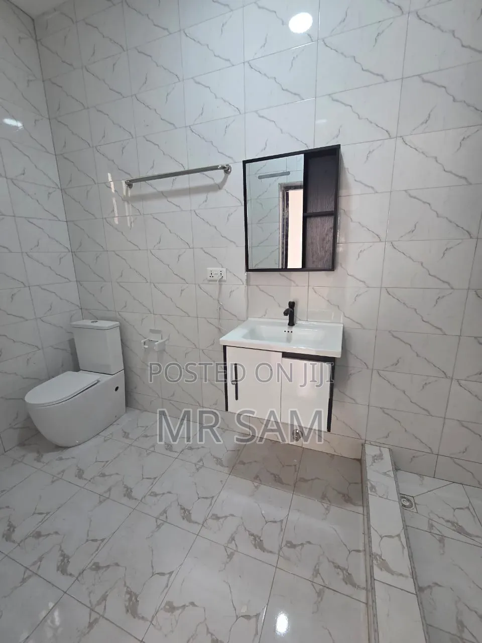 3bdrm House in Sam Properties, Adade for sale