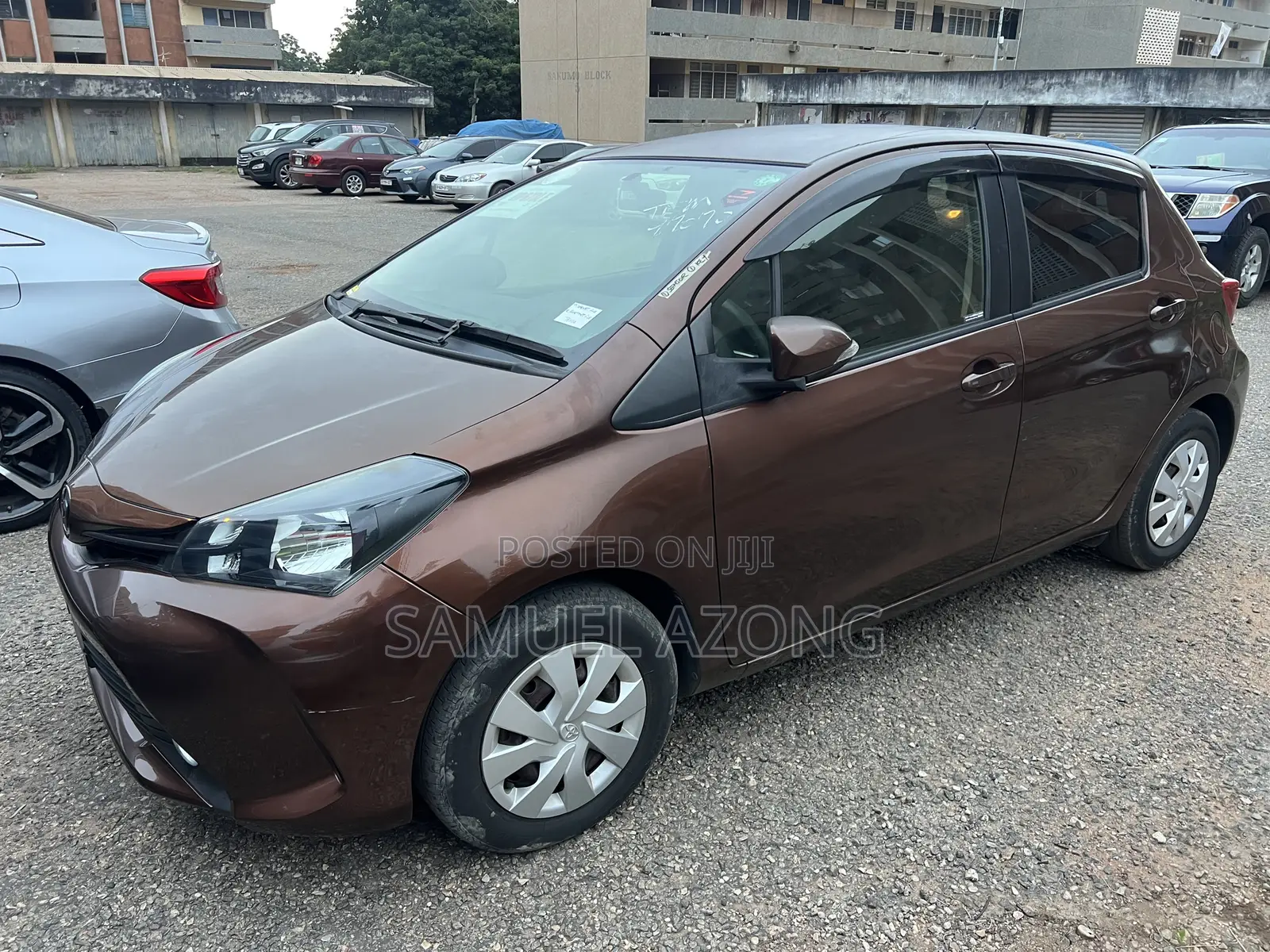 Toyota Vitz 1.3 AWD 3dr 2015 Brown