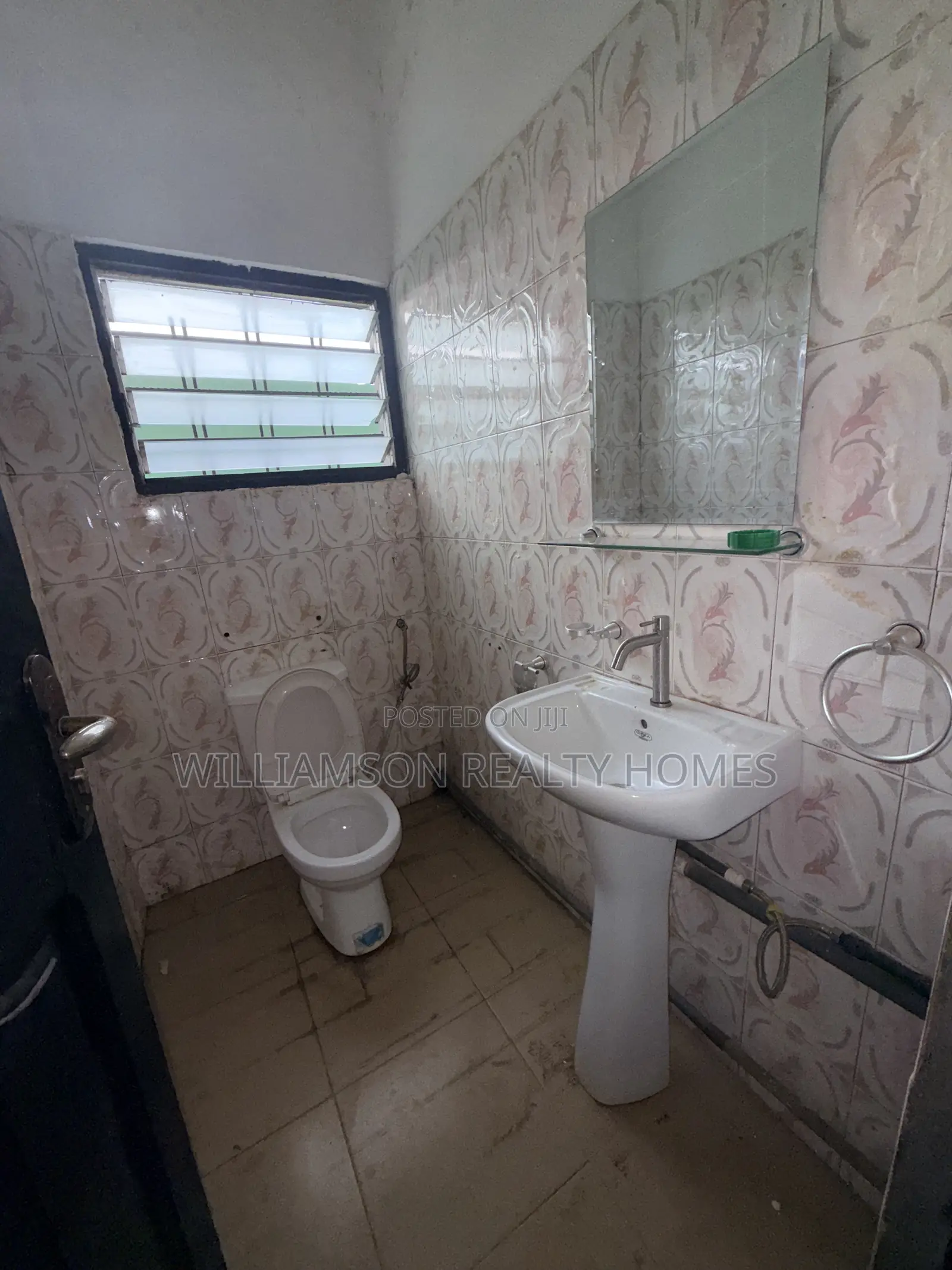 3bdrm Apartment in Community 18 Area, Spintex for rent
