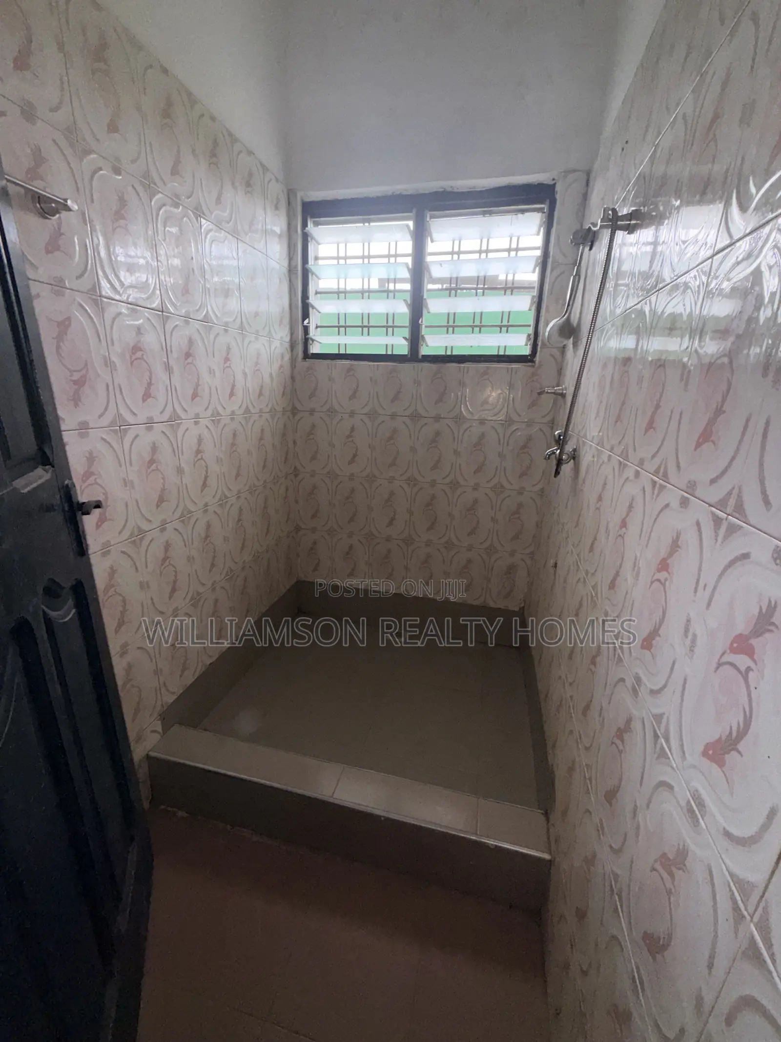3bdrm Apartment in Community 18 Area, Spintex for rent