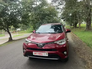 Toyota RAV4 Limited 4dr SUV AWD (2.5L 4cyl 6A) 2018 Red