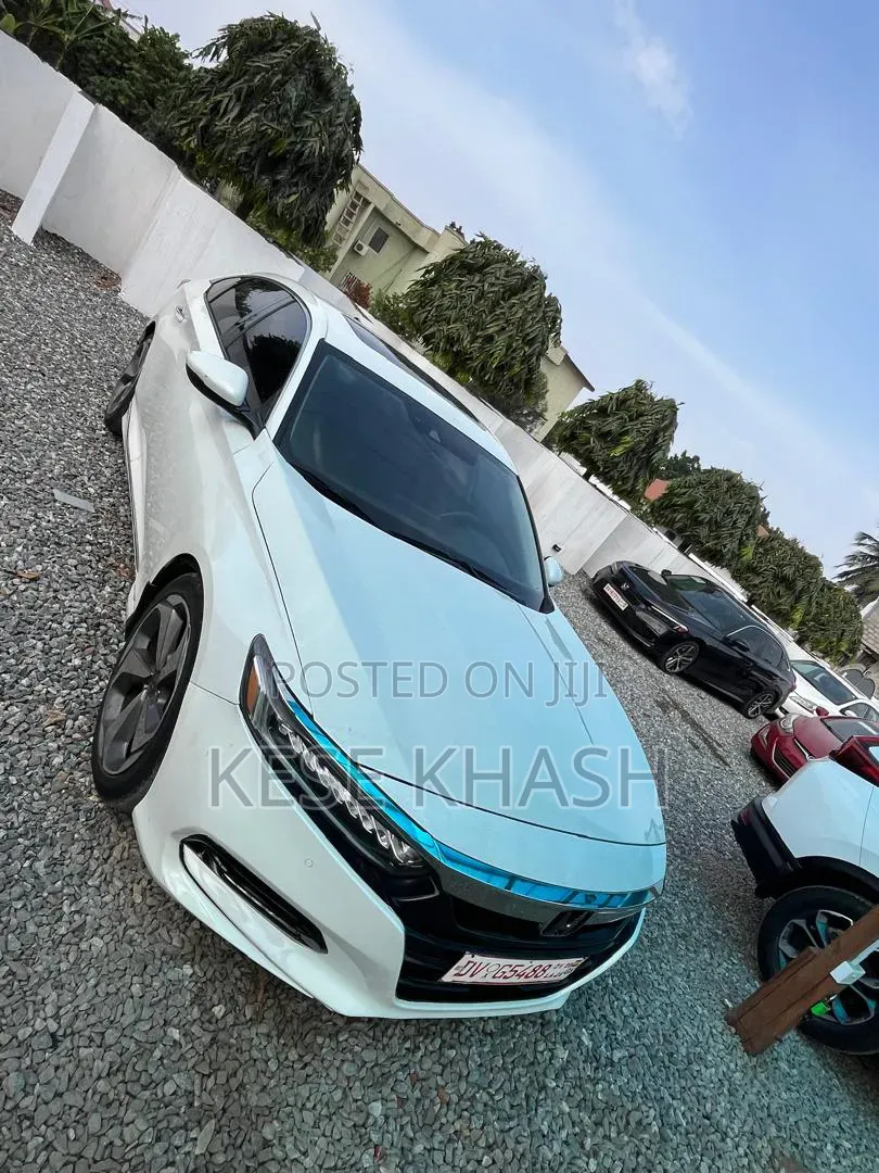 Honda Accord Touring 2018 White