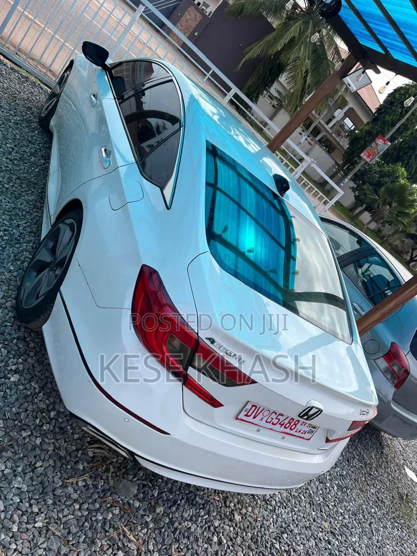 Honda Accord Touring 2018 White