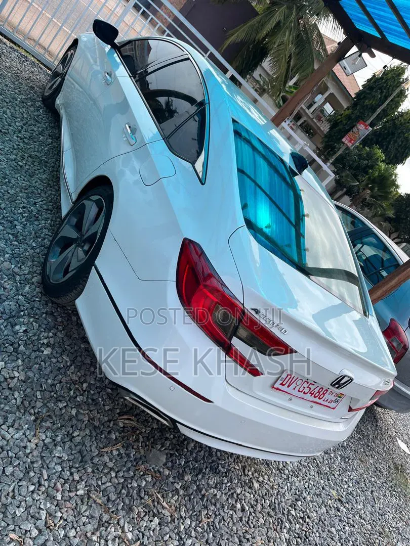 Honda Accord Touring 2018 White