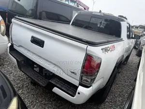 Toyota Tacoma Limited 2018 White