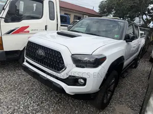 Toyota Tacoma Limited 2018 White