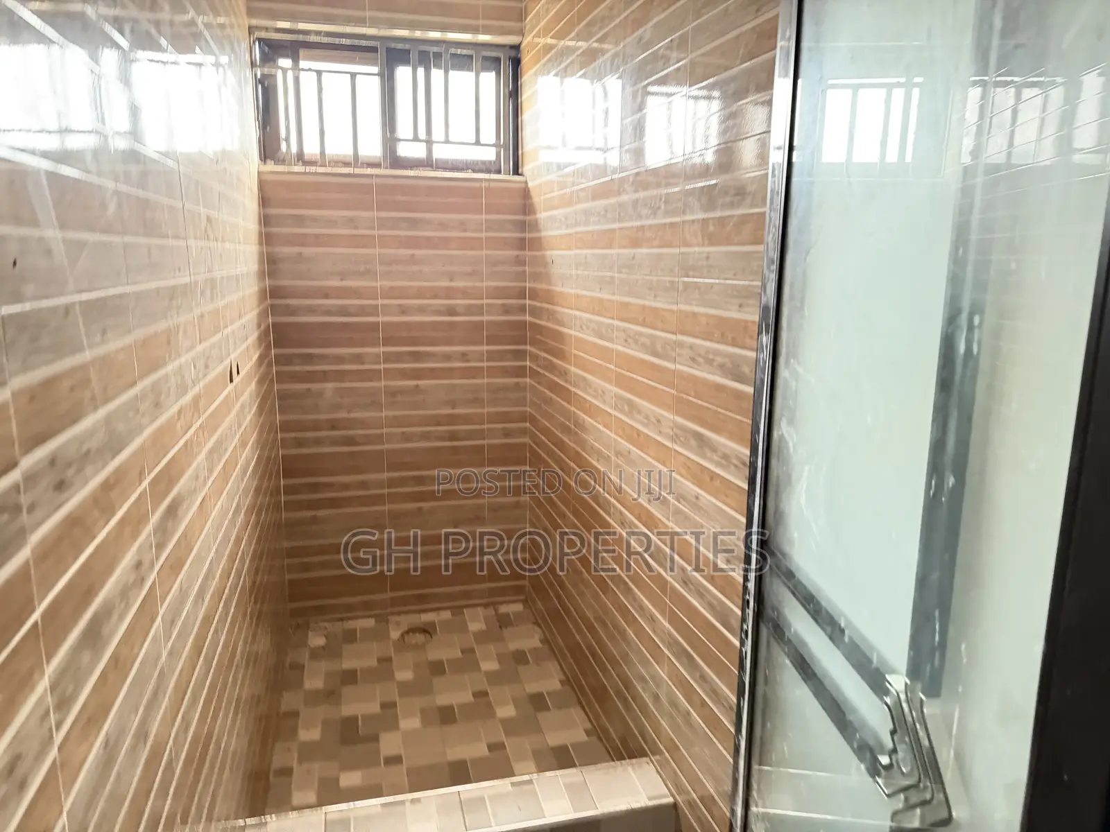 4bdrm House in Ejisu Kwamo, Kumasi Metropolitan for sale
