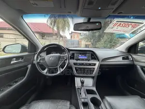 Hyundai Sonata Limited Sedan FWD (2.4L 4cyl 6A) 2016 Black