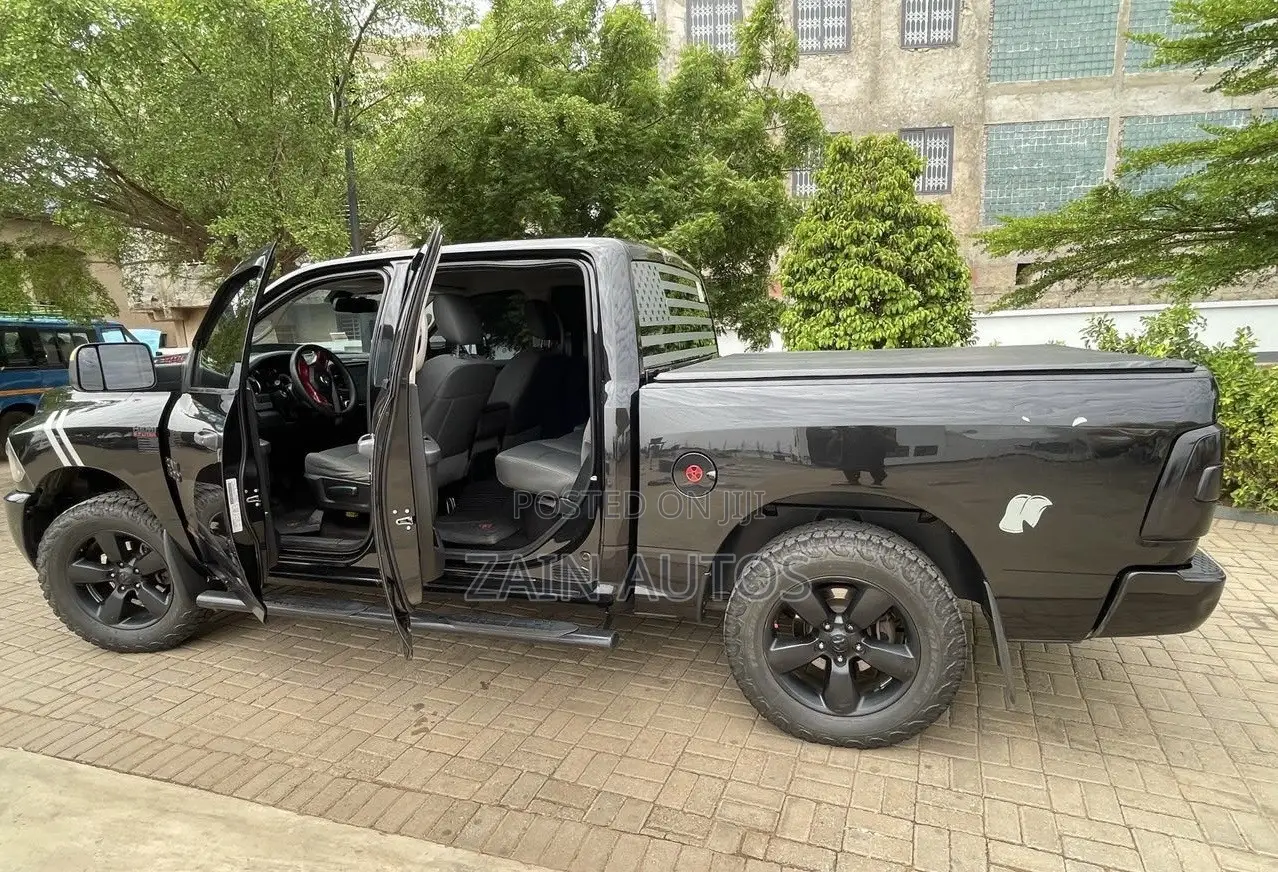 Dodge RAM 2018 Black