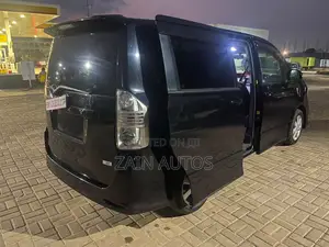 Toyota Voxy 2010 Black