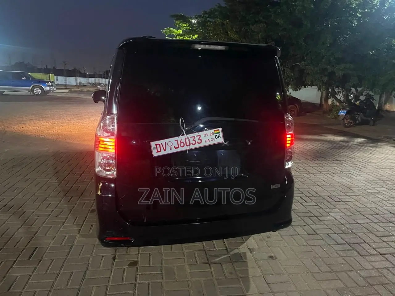 Toyota Voxy 2010 Black