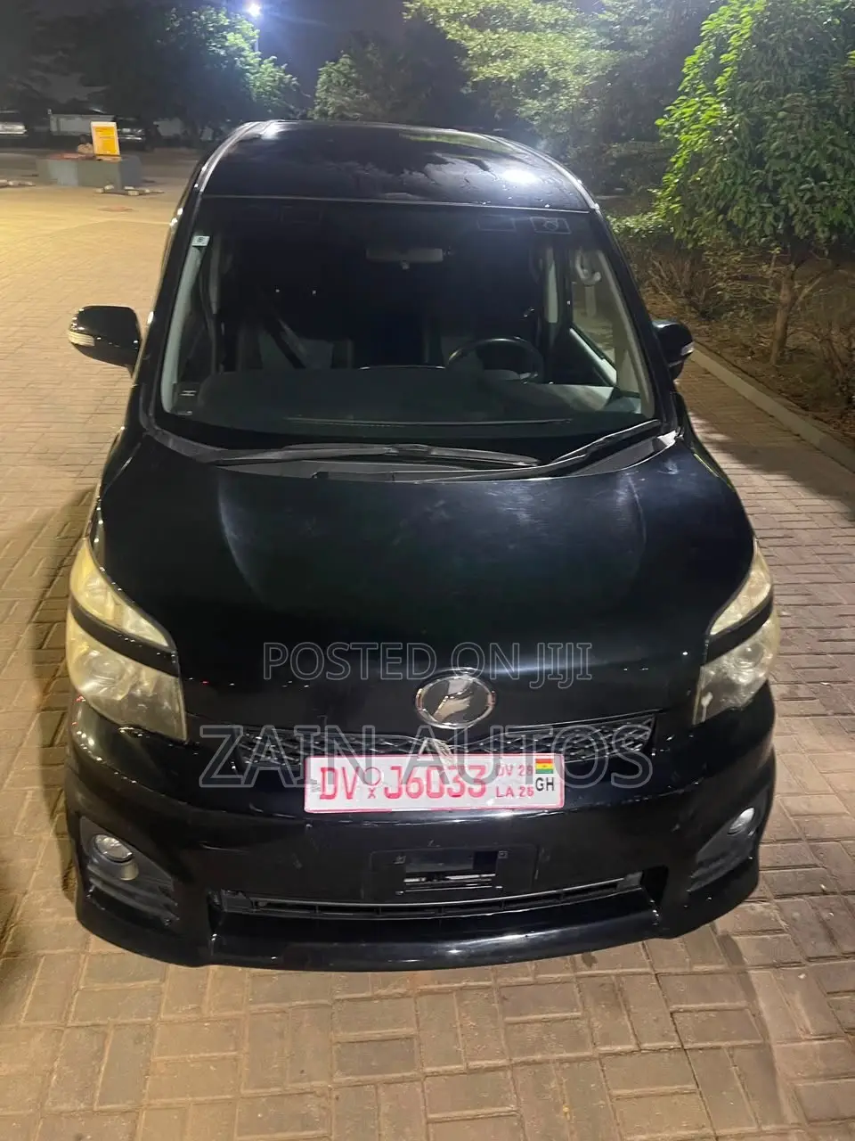 Toyota Voxy 2010 Black