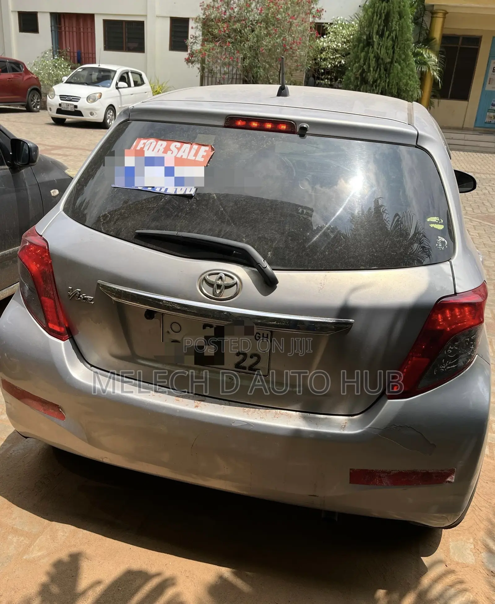 Toyota Vitz 1.3 FWD 5dr 2012 Ivory