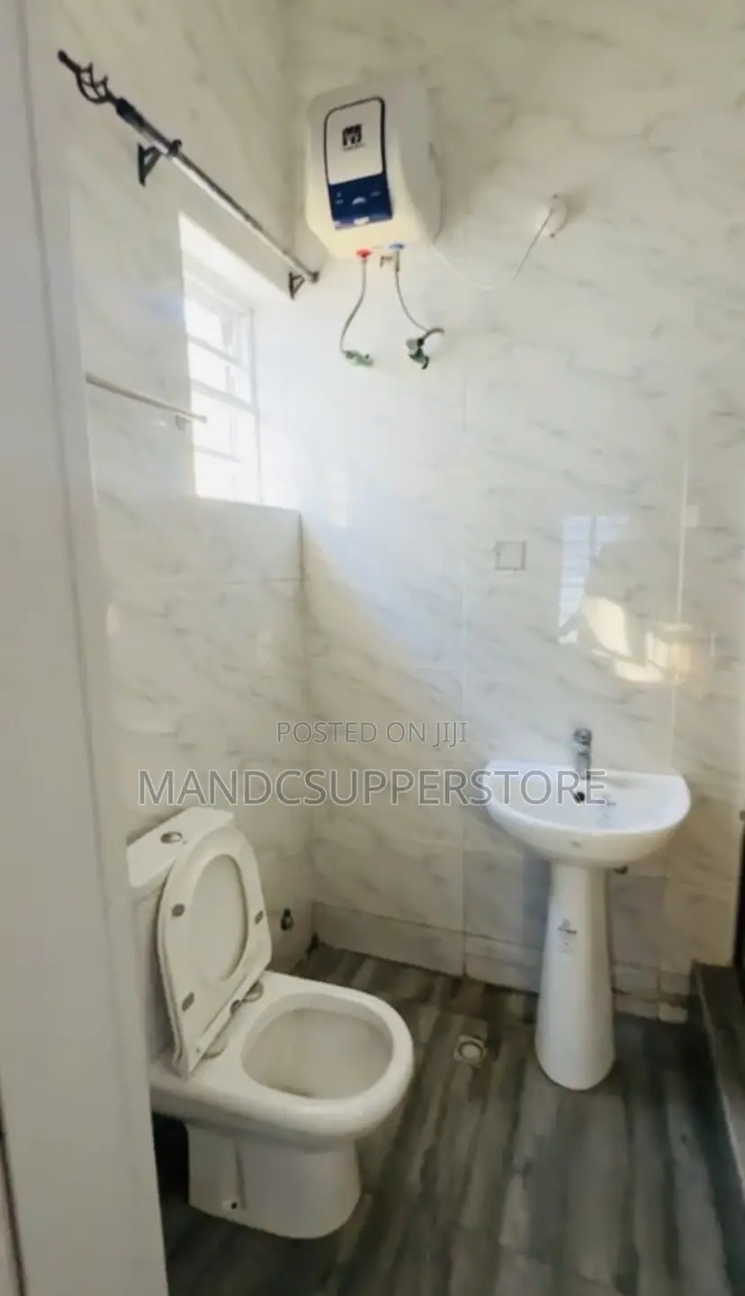 Studio Apartment in M&M Hostel, Malejor for rent