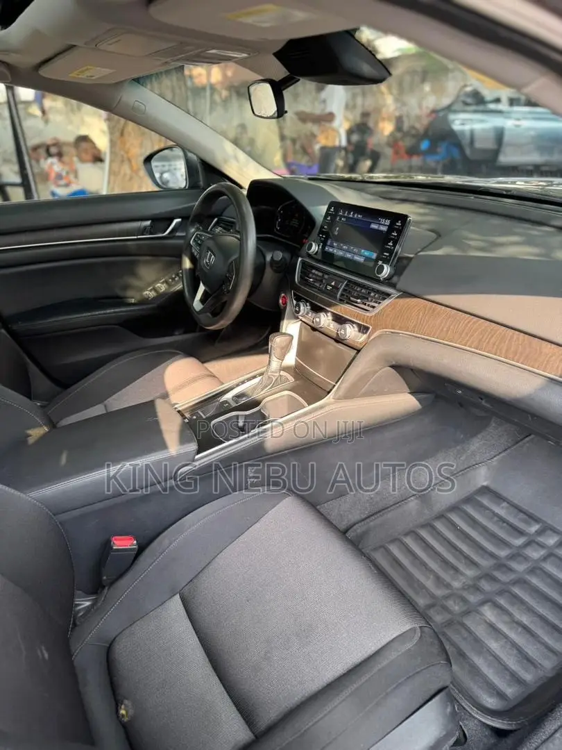 Honda Accord Sport (2.0L 4cyl Turbo 10A) 2019 Gray