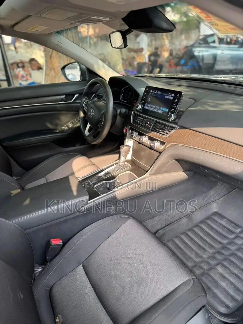 Honda Accord Sport (2.0L 4cyl Turbo 10A) 2019 Gray