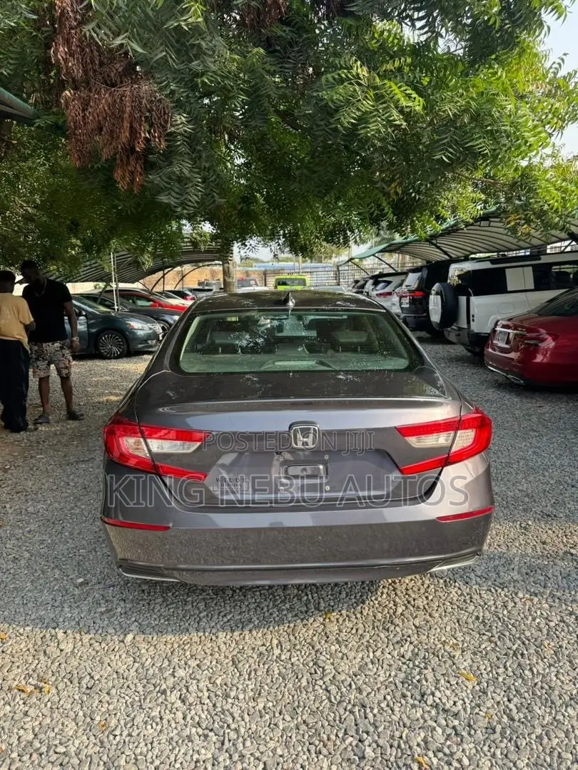 Honda Accord Sport (2.0L 4cyl Turbo 10A) 2019 Gray