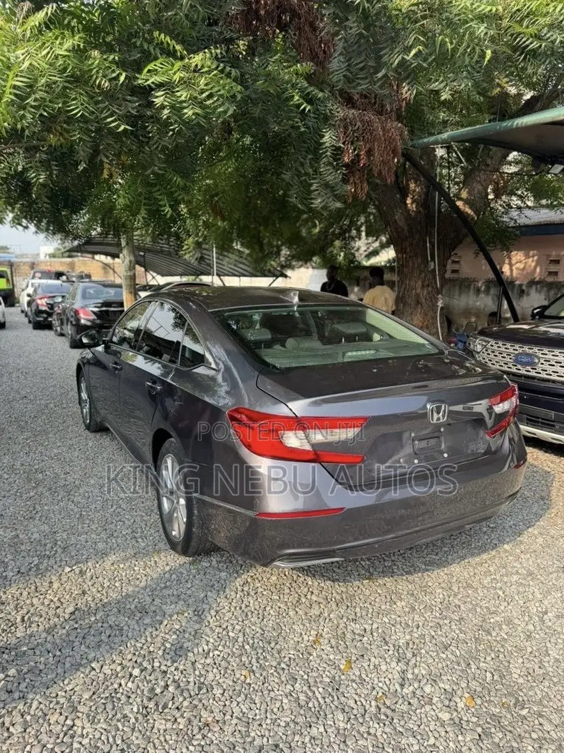 Honda Accord Sport (2.0L 4cyl Turbo 10A) 2019 Gray