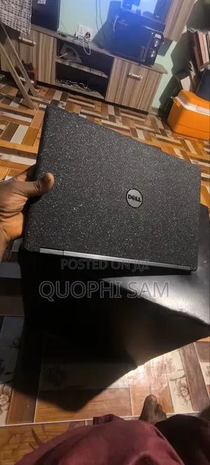 Laptop Dell Latitude 5550 8GB Intel Core i5 SSD 500GB