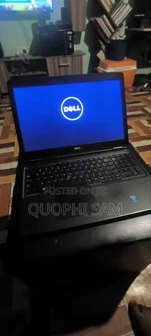 Laptop Dell Latitude 5550 8GB Intel Core i5 SSD 500GB