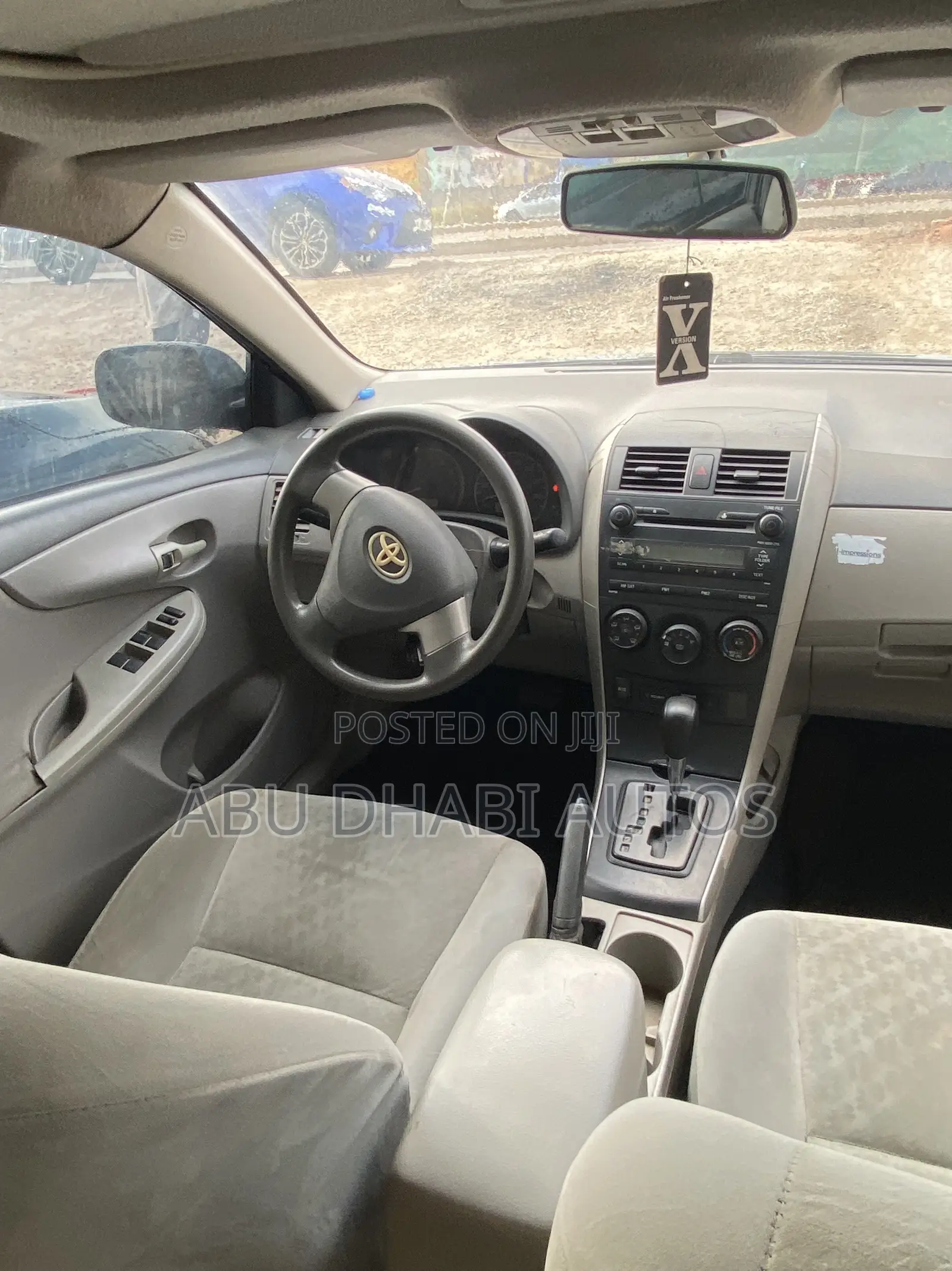 Toyota Corolla LE 4dr Sedan (1.8L 4cyl 4A) 2010 Gray