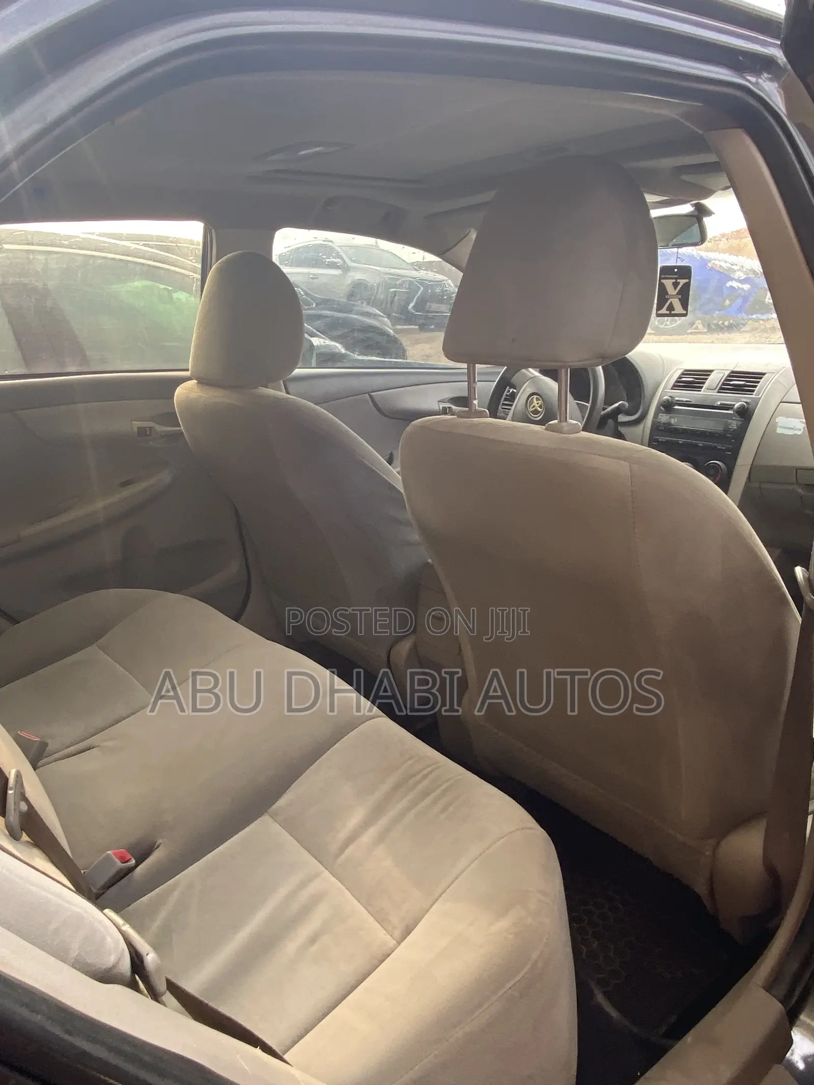Toyota Corolla LE 4dr Sedan (1.8L 4cyl 4A) 2010 Gray