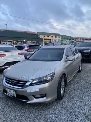 Honda Accord Touring 4dr Sedan FWD (3.5L 6cyl 6A) 2013