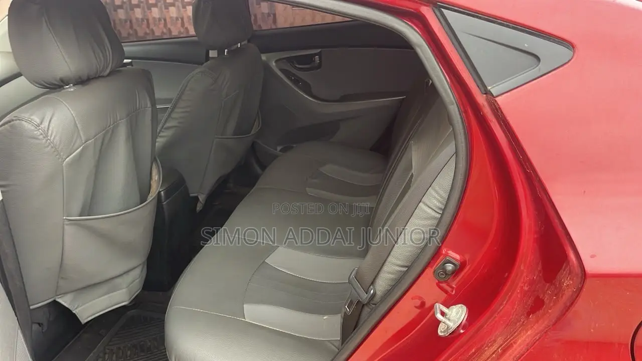 Hyundai Elantra 2017 Red