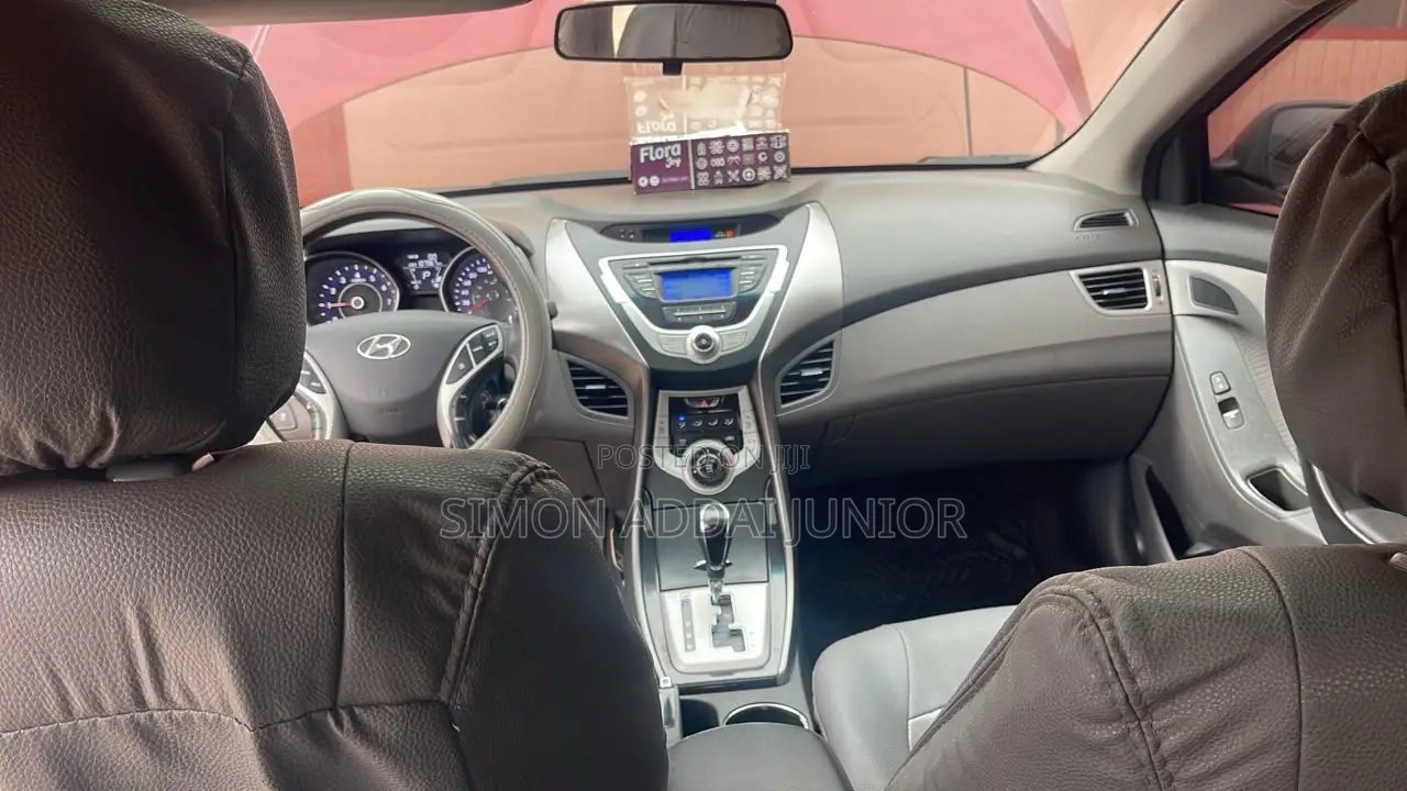 Hyundai Elantra 2017 Red