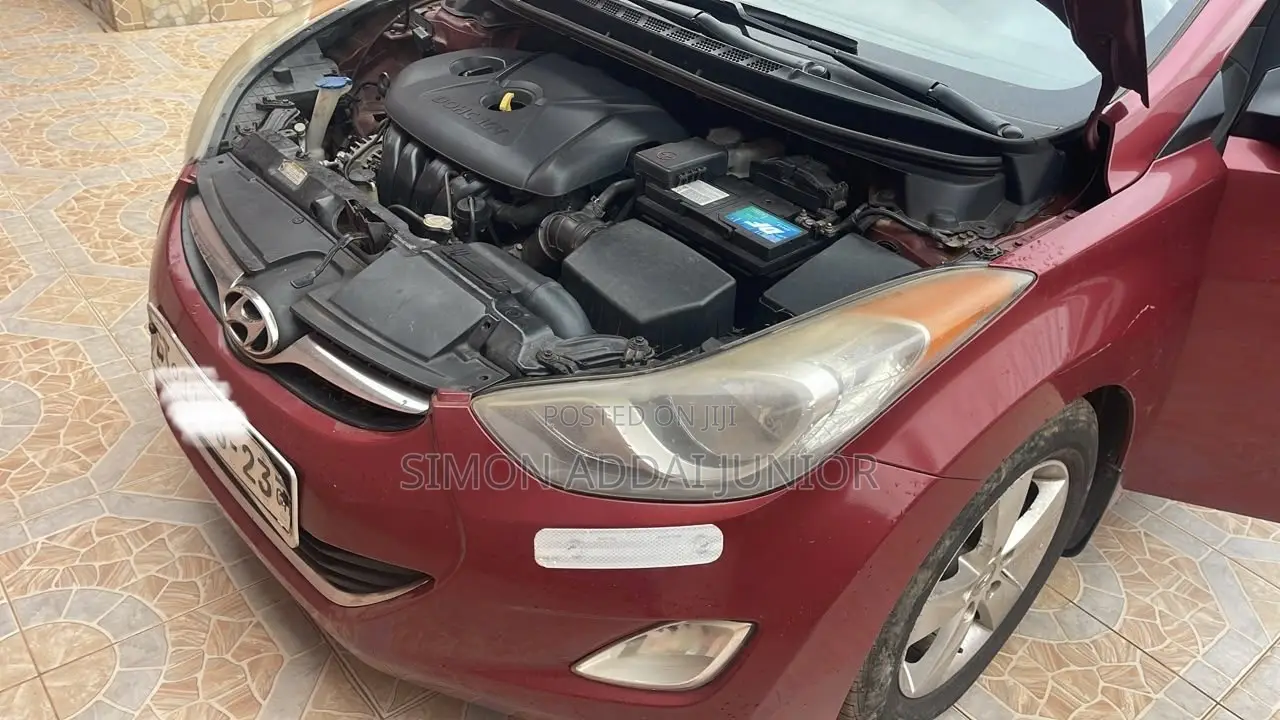 Hyundai Elantra 2017 Red