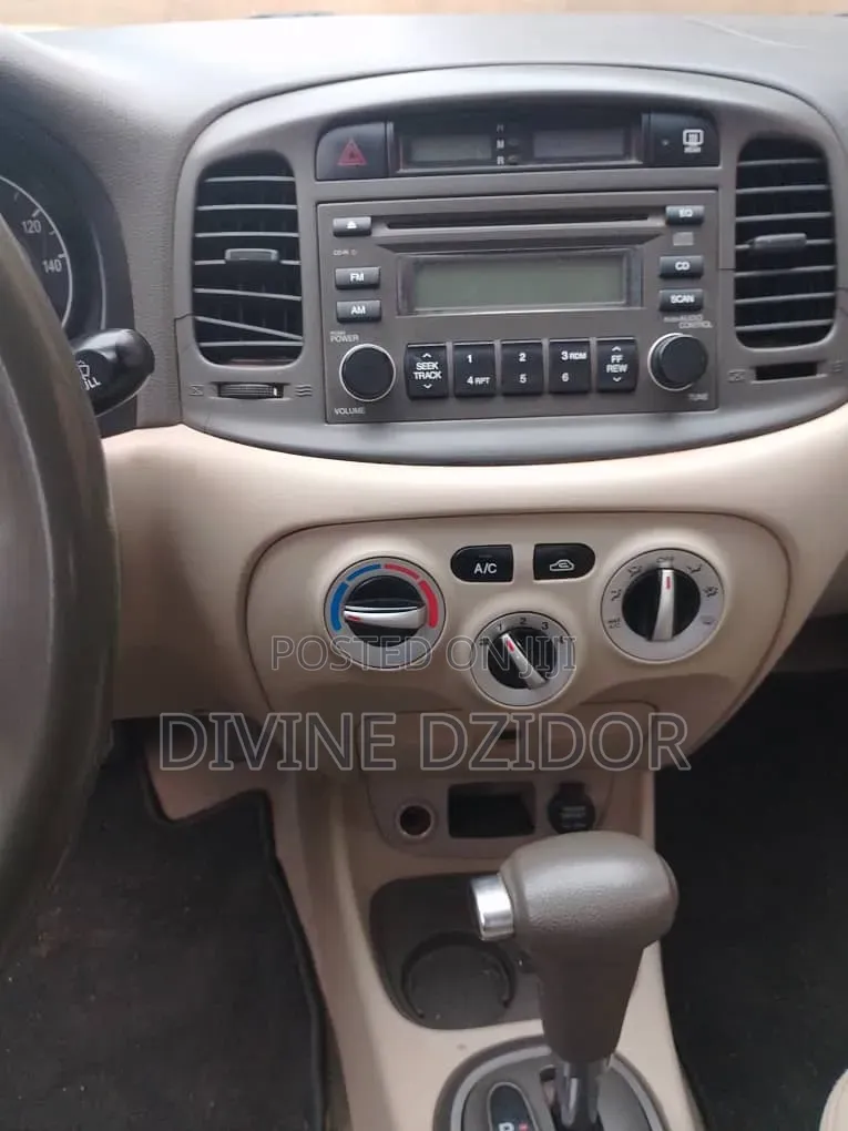 Hyundai Accent 2008 Brown