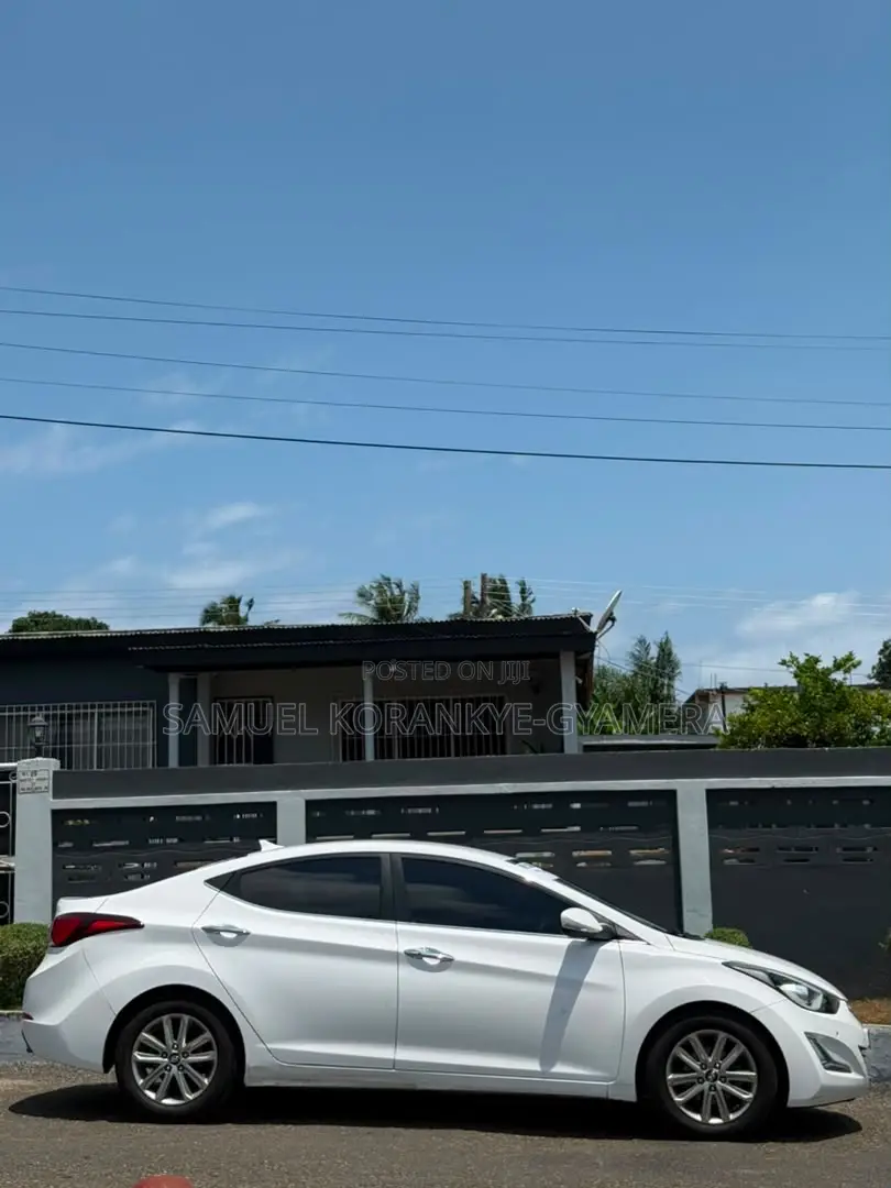 Hyundai Avante 2015 White
