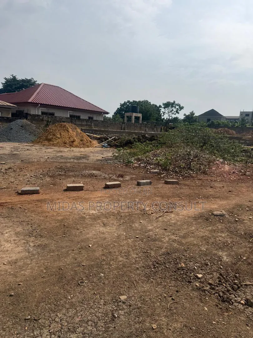 60x110ft Land for Sale at New Legon
