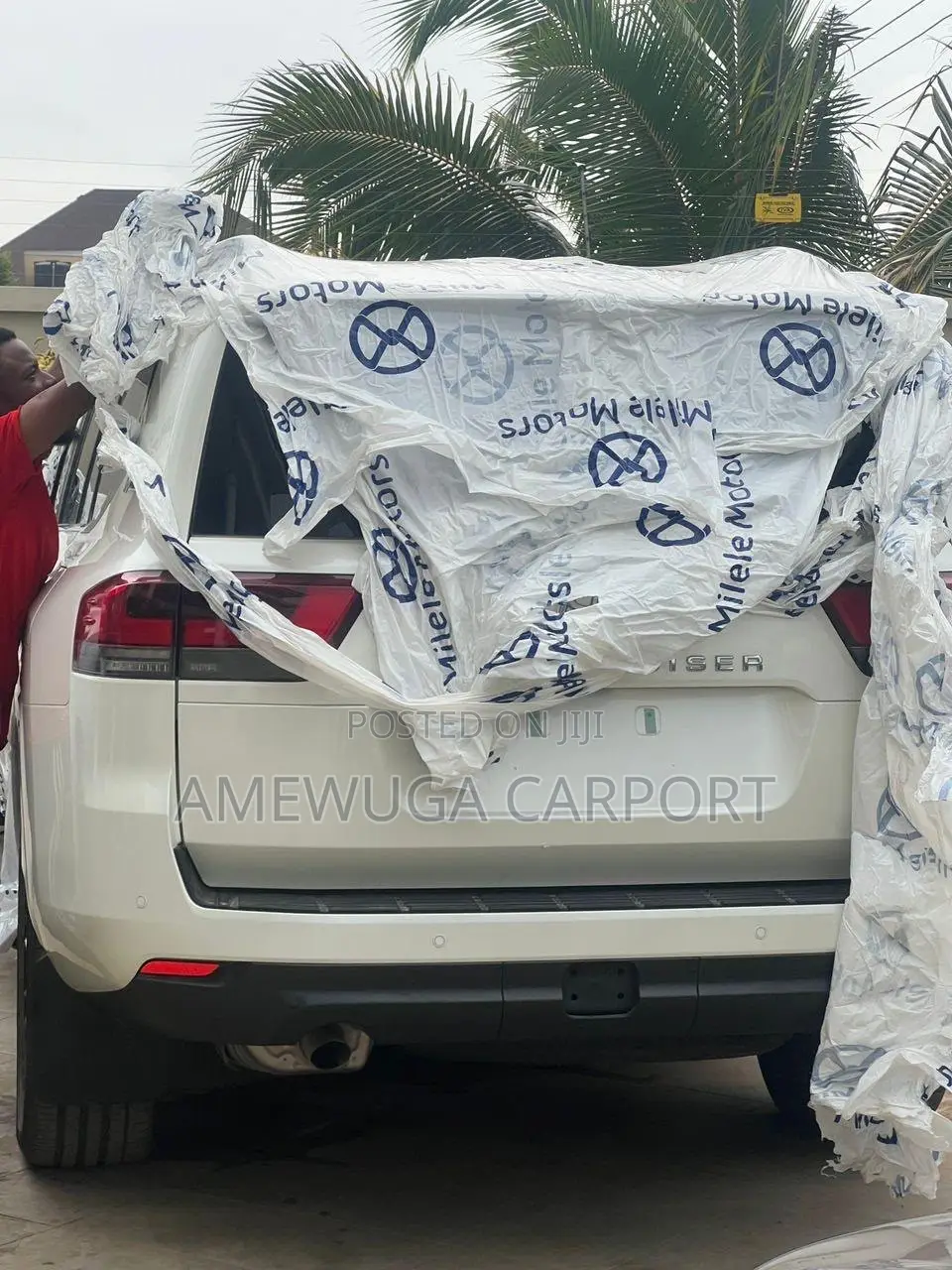 Toyota Land Cruiser LC300 2024 White