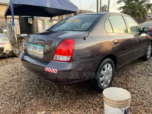 Hyundai Elantra 2005 Gray