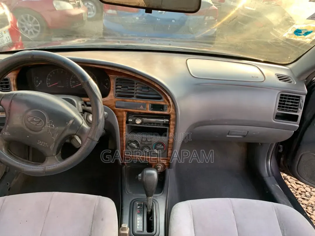 Hyundai Elantra 2005 Gray