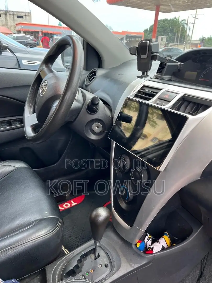 Toyota Vios 2011 Silver