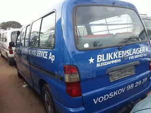 Toyota HiAce 2008 Blue