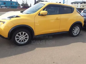 Nissan Juke 2011 Yellow