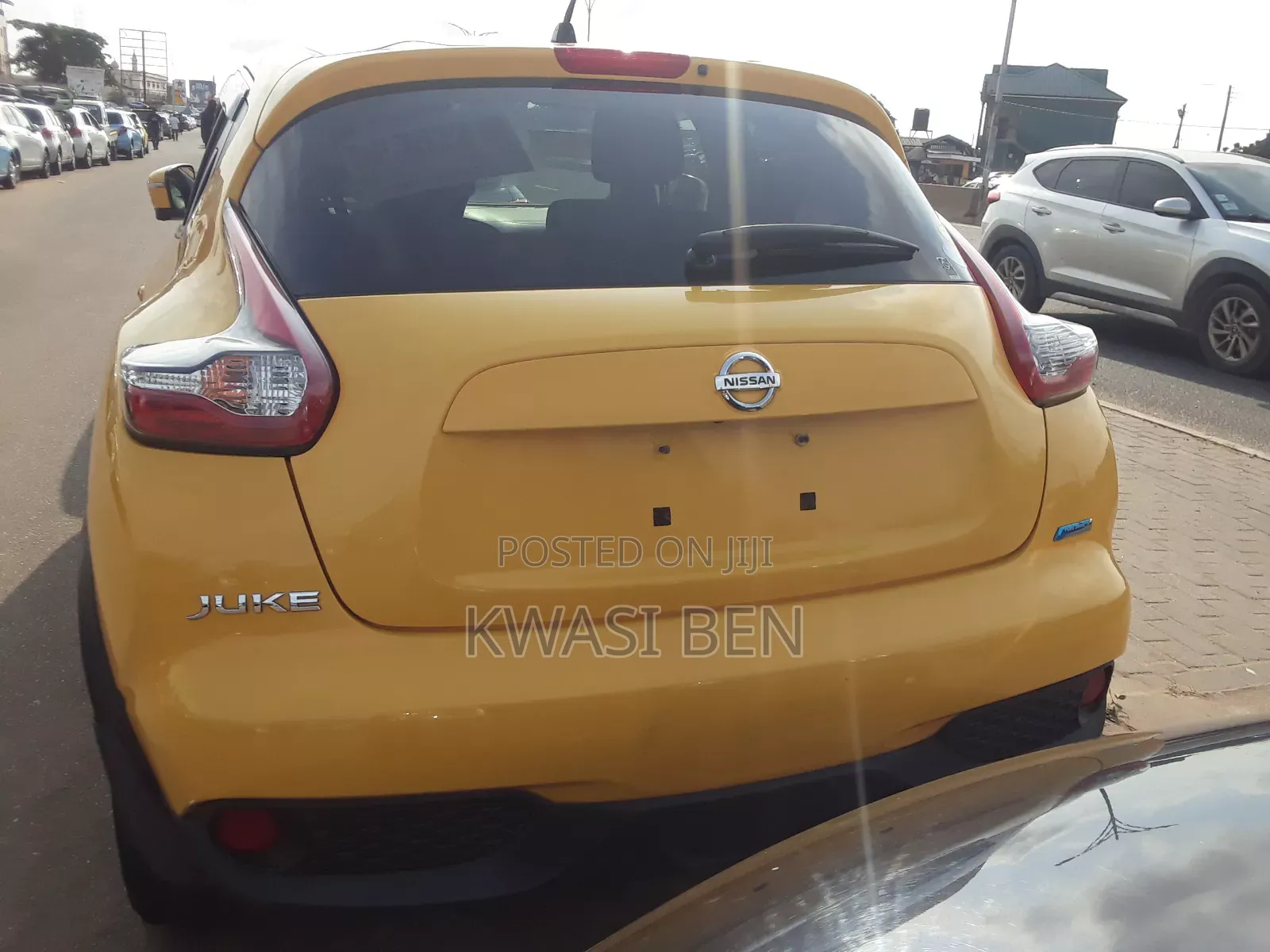 Nissan Juke 2011 Yellow