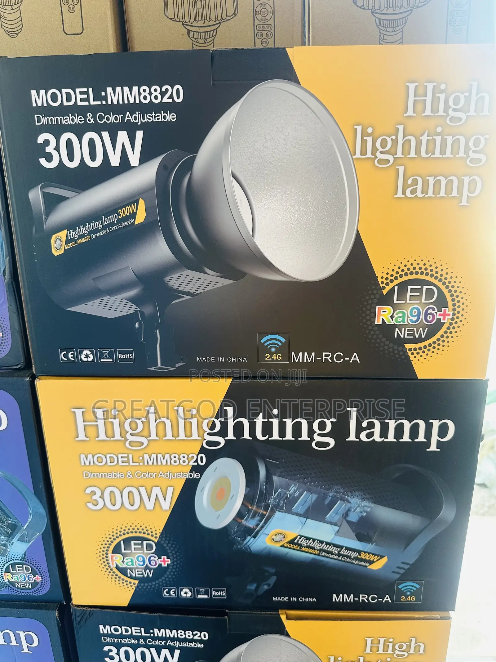 MM8820 300W Dimmable Color Adjustable LED Highlighting Lamp