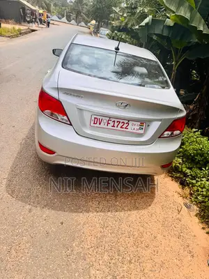 Hyundai Accent SE 2013 Silver