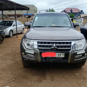Mitsubishi Pajero 2008 Gray