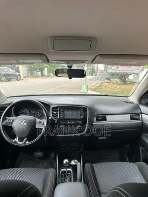 Mitsubishi Outlander 2017 Gray