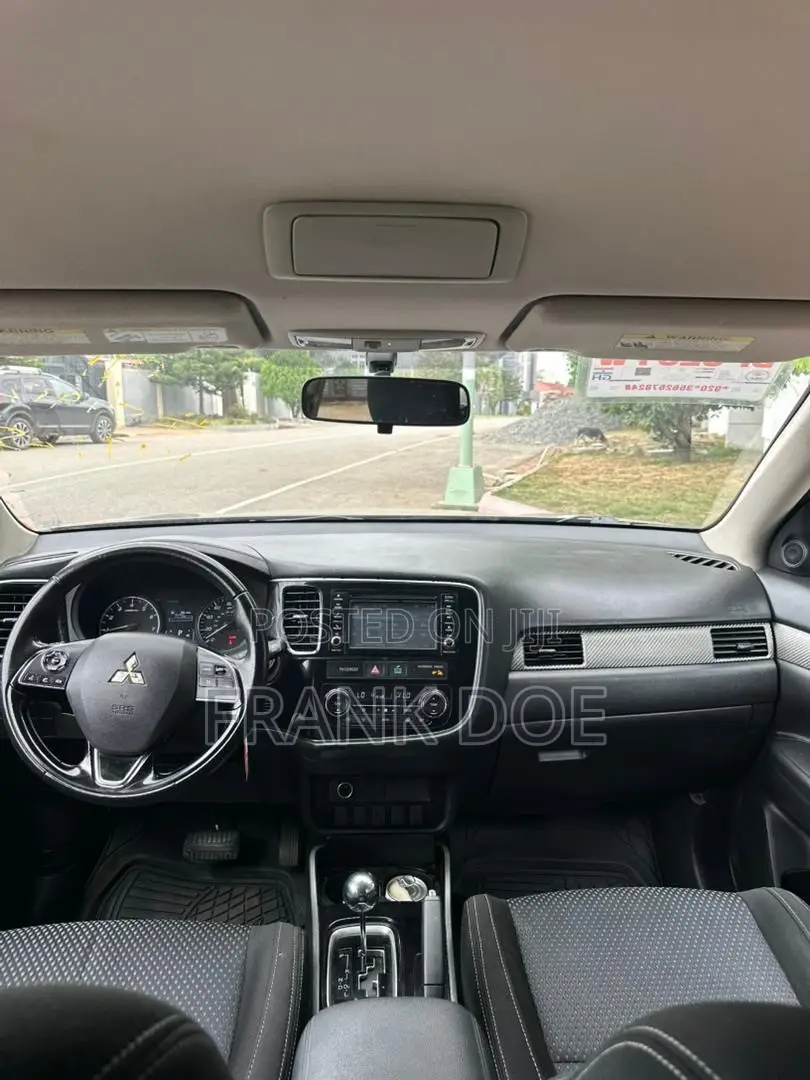 Mitsubishi Outlander 2017 Gray
